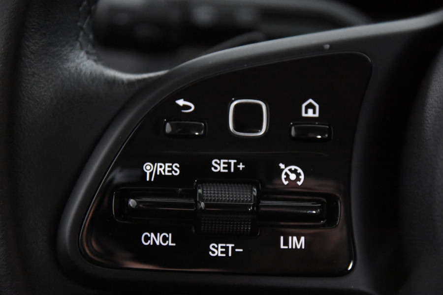 Mercedes-Benz Glb 200 *1ste Eigenaar*Leer*Navigatie*Stoelverwarming*Camera*