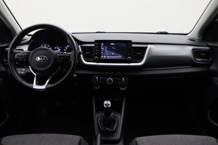 Kia Stonic 1.0 T-GDi DynamicLine Camera, Apple Carplay, Navigatie, Cruise, PDC, 17"