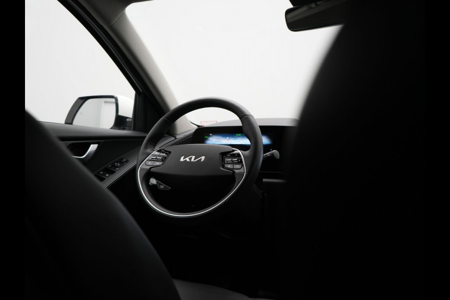 Kia Niro 1.6 GDi Dynamic Plus Line Plug In Hybrid 182pk Dealer O.H PHEV | Adaptive Cruise | Camera | Lederen Sportstoelen Verwarmd | Widescreen Navigatie | Blis | Keyless | Apple Carplay | Lane Assist | Virtual | DAB | 16" L.M |