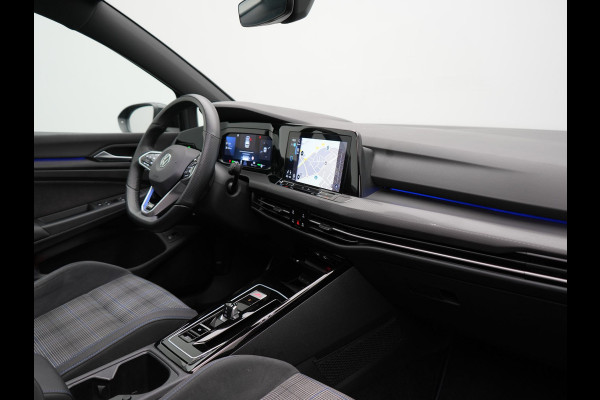 Volkswagen Golf 1.4 eHybrid GTE Plug In Hybrid 245pk Dealer O.H PHEV | Trekhaak Af Fabriek | Panodak | Adaptive Cruise | IQ Light | Camera | Sportstoelen & Stuur Verwarmd | Keyless | Blis | Navigatie | Virtual | DAB |
