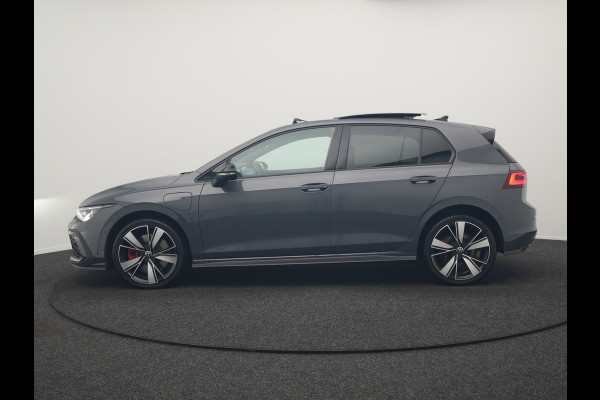 Volkswagen Golf 1.4 eHybrid GTE Plug In Hybrid 245pk Dealer O.H PHEV | Trekhaak Af Fabriek | Panodak | Adaptive Cruise | IQ Light | Camera | Sportstoelen & Stuur Verwarmd | Keyless | Blis | Navigatie | Virtual | DAB |