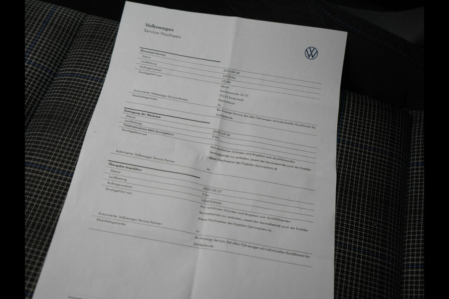 Volkswagen Golf 1.4 eHybrid GTE Plug In Hybrid 245pk Dealer O.H PHEV | Trekhaak Af Fabriek | Panodak | Adaptive Cruise | IQ Light | Camera | Sportstoelen & Stuur Verwarmd | Keyless | Blis | Navigatie | Virtual | DAB |