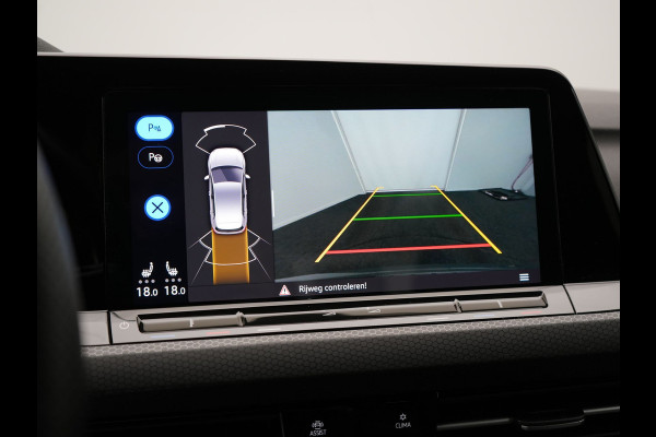 Volkswagen Golf 1.4 eHybrid GTE Plug In Hybrid 245pk Dealer O.H PHEV | Trekhaak Af Fabriek | Panodak | Adaptive Cruise | IQ Light | Camera | Sportstoelen & Stuur Verwarmd | Keyless | Blis | Navigatie | Virtual | DAB |