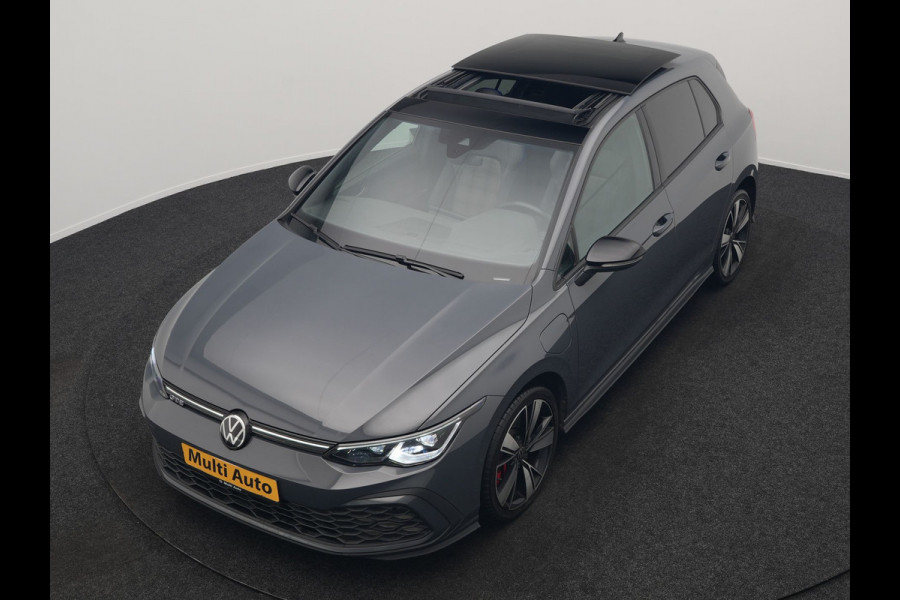 Volkswagen Golf 1.4 eHybrid GTE Plug In Hybrid 245pk Dealer O.H PHEV | Trekhaak Af Fabriek | Panodak | Adaptive Cruise | IQ Light | Camera | Sportstoelen & Stuur Verwarmd | Keyless | Blis | Navigatie | Virtual | DAB |