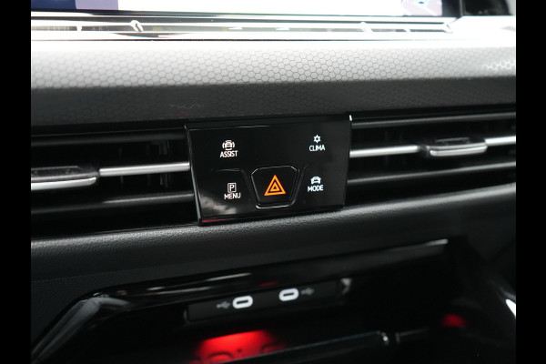 Volkswagen Golf 1.4 eHybrid GTE Plug In Hybrid 245pk Dealer O.H PHEV | Trekhaak Af Fabriek | Panodak | Adaptive Cruise | IQ Light | Camera | Sportstoelen & Stuur Verwarmd | Keyless | Blis | Navigatie | Virtual | DAB |