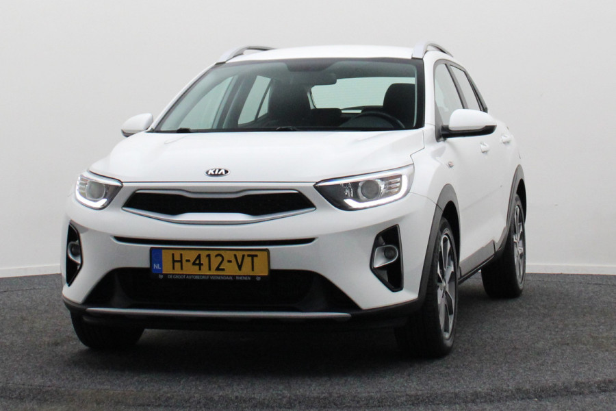 Kia Stonic 1.0 T-GDi DynamicLine Camera, Apple Carplay, Navigatie, Cruise, PDC, 17"