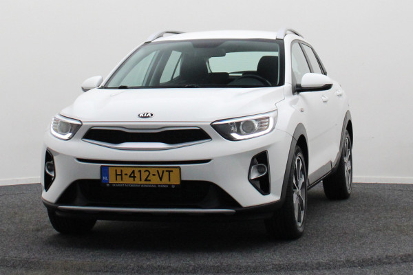 Kia Stonic 1.0 T-GDi DynamicLine Camera, Apple Carplay, Navigatie, Cruise, PDC, 17"