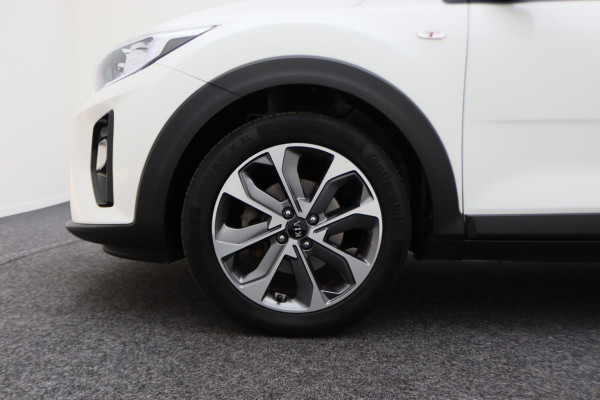 Kia Stonic 1.0 T-GDi DynamicLine Camera, Apple Carplay, Navigatie, Cruise, PDC, 17"