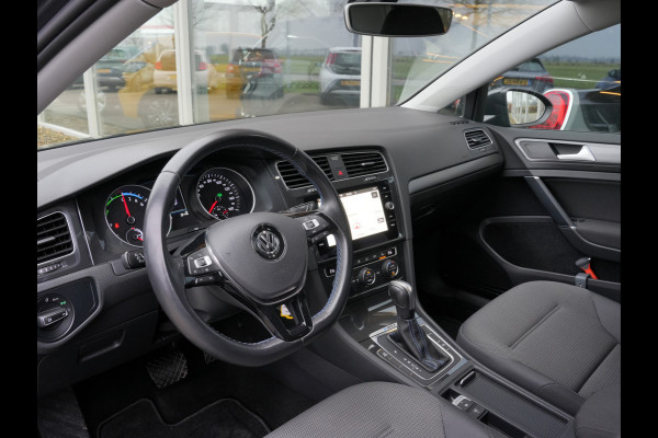 Volkswagen e-Golf E-DITION | Navigatie | Climate Control | ACC | Stoelverwarming| SOH 89%