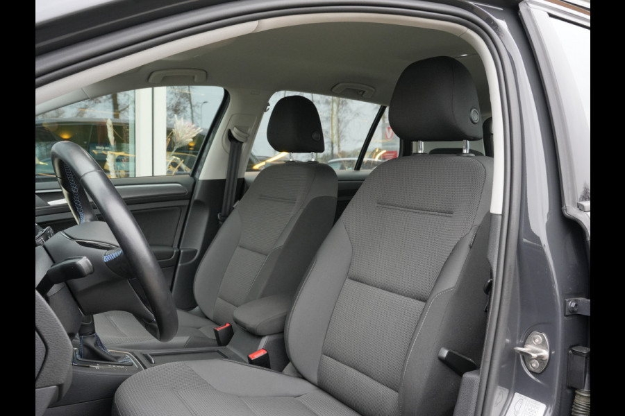 Volkswagen e-Golf E-DITION | Navigatie | Climate Control | ACC | Stoelverwarming| SOH 89%