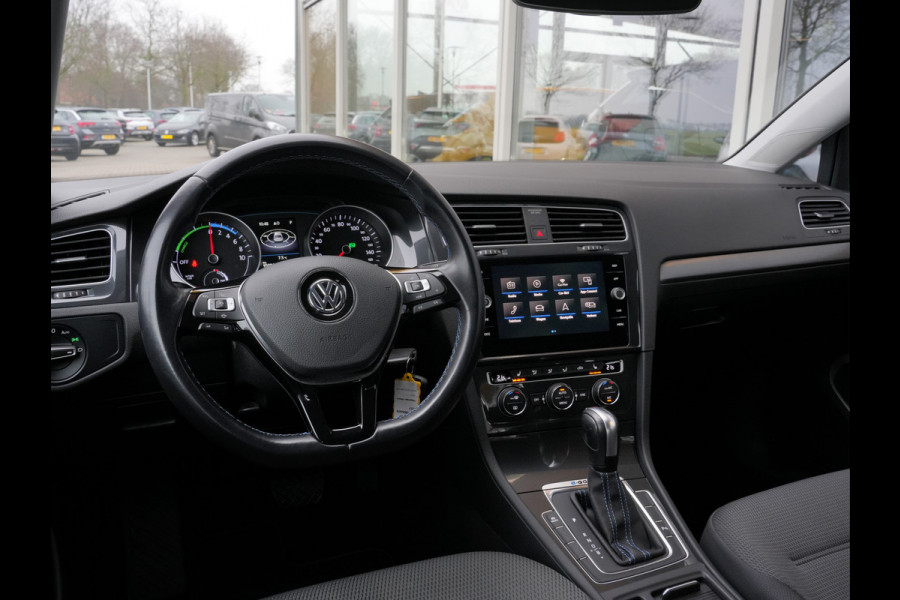 Volkswagen e-Golf E-DITION | Navigatie | Climate Control | ACC | Stoelverwarming| SOH 89%