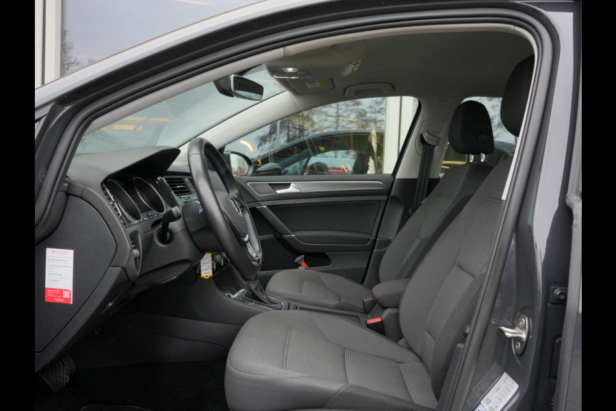 Volkswagen e-Golf E-DITION | Navigatie | Climate Control | ACC | Stoelverwarming| SOH 89%