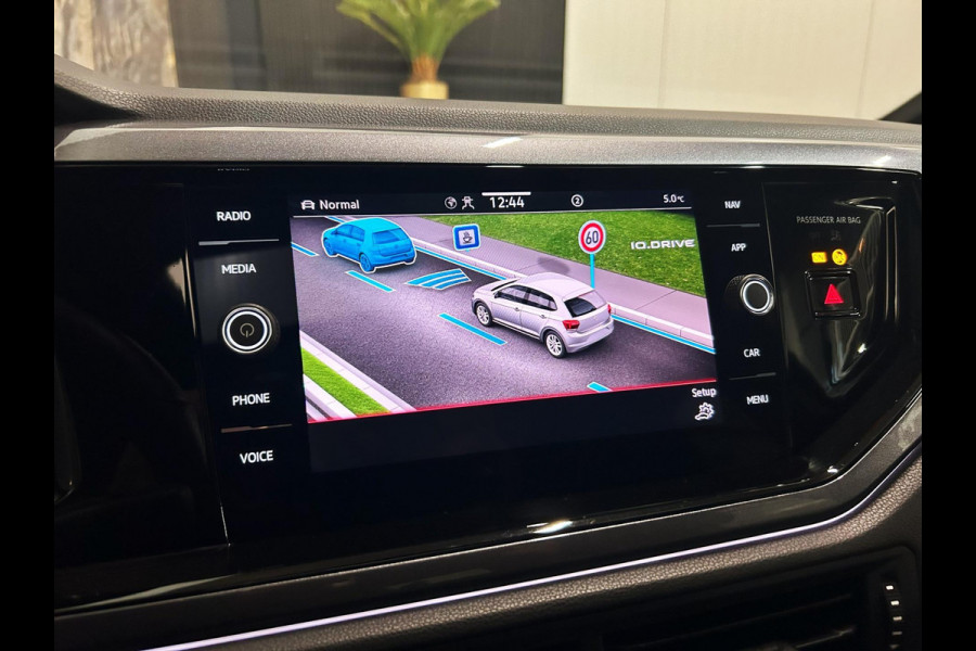 Volkswagen Polo 2.0 TSI GTI|PANO|KEYLESS|BLIND SPOT|SFEER|BOMVOL