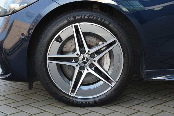 Mercedes-Benz C-Klasse 300 e AMG Line | DODE HOEK | KEYLESS | ELEK TREKHAAK | CAMERA | AMBIENTLIGHT |