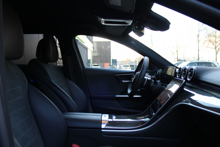 Mercedes-Benz C-Klasse 300 e AMG Line | DODE HOEK | KEYLESS | ELEK TREKHAAK | CAMERA | AMBIENTLIGHT |