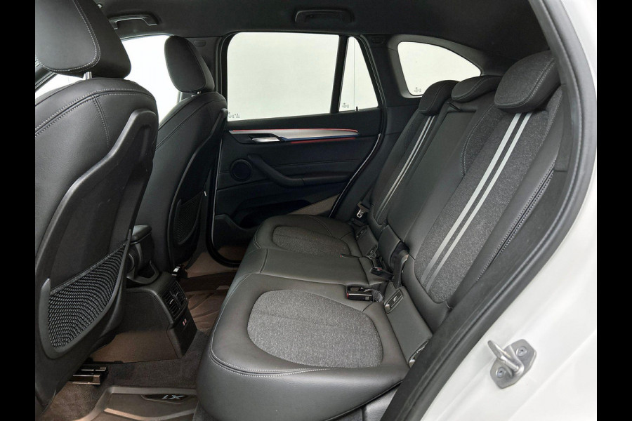 BMW X1 xDrive25e Exe PLUG-In M Sport Shadow TREKHAAK | 1/2 LEER | EL. ACHTERKLEP | 18"LM