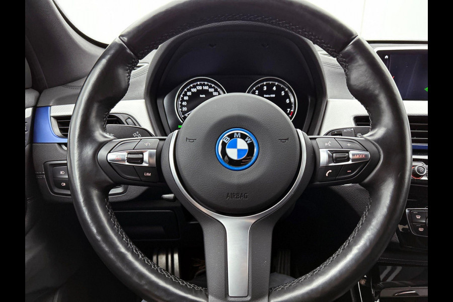 BMW X1 xDrive25e Exe PLUG-In M Sport Shadow TREKHAAK | 1/2 LEER | EL. ACHTERKLEP | 18"LM