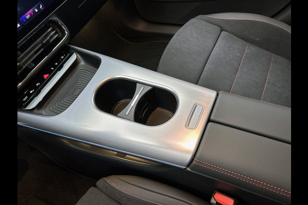 Mercedes-Benz CLA-Klasse 250+ Launch Edition 85 kWh | Smartphone integratie | Warmtepomp | Nightpakket | Memorypakket  | Antidiefstal pakket URBAN GUARD | Adaptieve Cruisecontrol | Multibeam LED |
