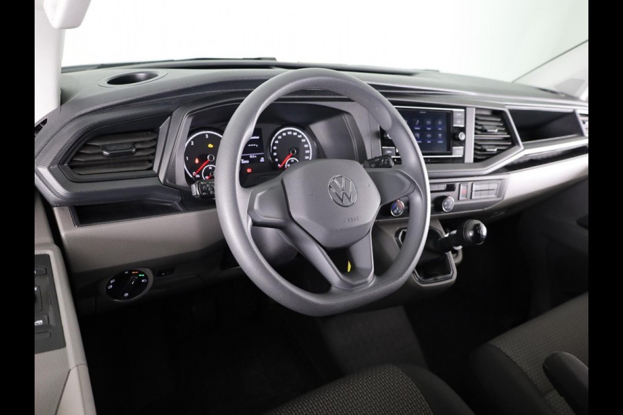 Volkswagen Transporter 2.0 TDI L2H1 28 Comfortline 110 pk | Verlengde garantie | Navigatie via App | Parkeersensoren achter | Cruise control |