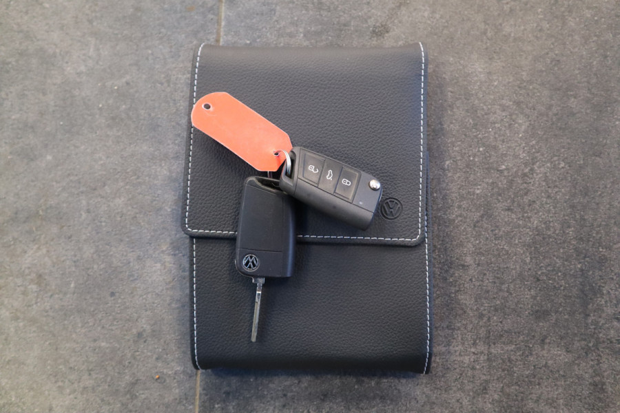 Volkswagen T-Cross 1.0 TSI Style Business R ACC PDC Blindspot Automaat VCP 24 maanden garantie mogelijk (*vraag naar de voorwaarden)