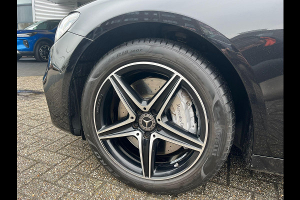 Mercedes-Benz E-Klasse 300 e AMG Line | 320pk PHEV | Elektrisch panoramadak / schuifdak | Stoelverwarming | Bestuurdersstoel Met Geheugen | Achteruitrijcamera