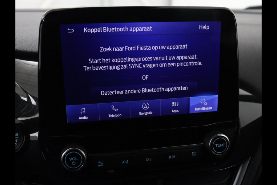 Ford Fiesta 1.0 EcoBoost ST-Line X | Stoel & stuurverwarming | Trekhaak | Camera | Adaptive cruise | Carplay | Navigatie | B&O Sound | Climate control | Bluetooth | Keyless