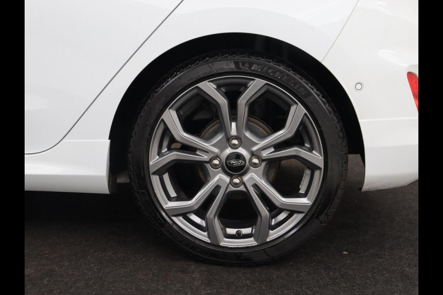 Ford Fiesta 1.0 EcoBoost ST-Line X | Stoel & stuurverwarming | Trekhaak | Camera | Adaptive cruise | Carplay | Navigatie | B&O Sound | Climate control | Bluetooth | Keyless