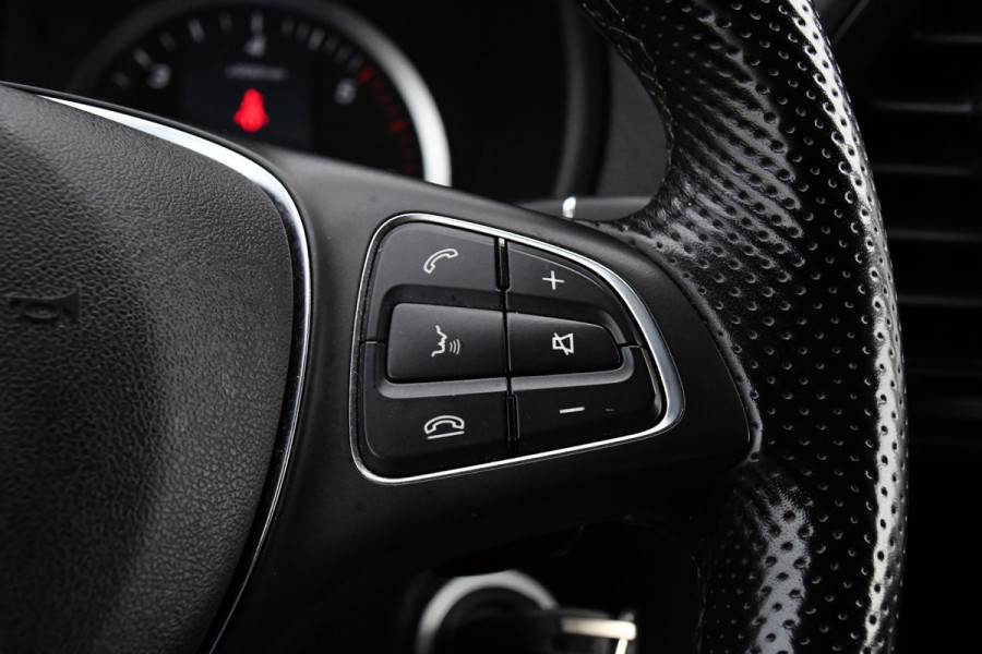 Mercedes-Benz Vito 116 CDI L2 Black Edition Camera, Cruise, Carplay, 164PK, LED, Trekhaak, Stoelverwarming, multimedia, Uniek!