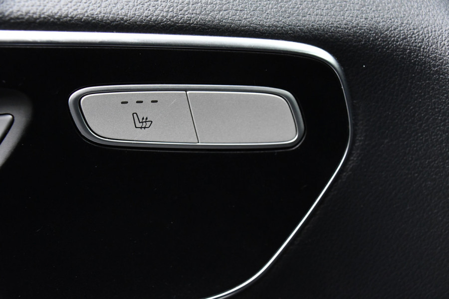 Mercedes-Benz Vito 116 CDI L2 Black Edition Camera, Cruise, Carplay, 164PK, LED, Trekhaak, Stoelverwarming, multimedia, Uniek!