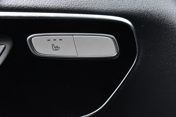 Mercedes-Benz Vito 116 CDI L2 Black Edition Camera, Cruise, Carplay, 164PK, LED, Trekhaak, Stoelverwarming, multimedia, Uniek!