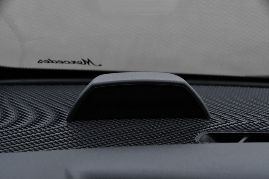 Mercedes-Benz Vito 116 CDI L2 Black Edition Camera, Cruise, Carplay, 164PK, LED, Trekhaak, Stoelverwarming, multimedia, Uniek!