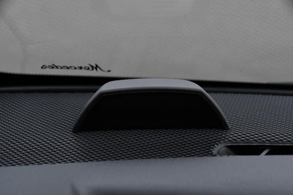 Mercedes-Benz Vito 116 CDI L2 Black Edition Camera, Cruise, Carplay, 164PK, LED, Trekhaak, Stoelverwarming, multimedia, Uniek!