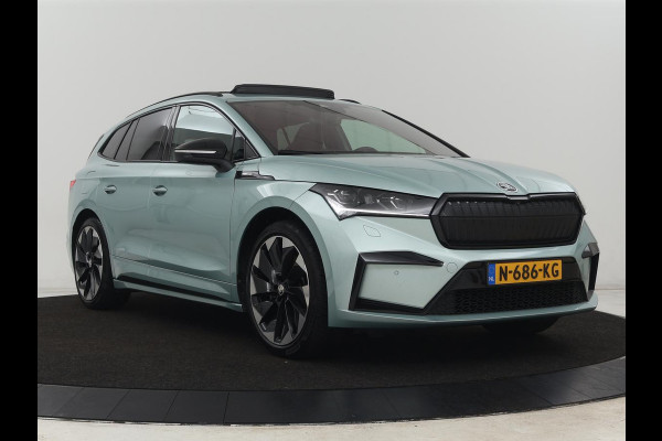 Škoda ENYAQ iV 80 Sportline | Panoramadak | Head-Up | Stoelverwarming | Adaptive cruise | 360 Camera | Leder/Alcantara | Keyless | Navigatie | Achterbankverwarming | Carplay | Matrix LED