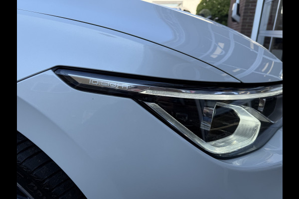 Volkswagen Golf 1.5 TSI Life Panoramadak, 18''Lmv, Winterpakket