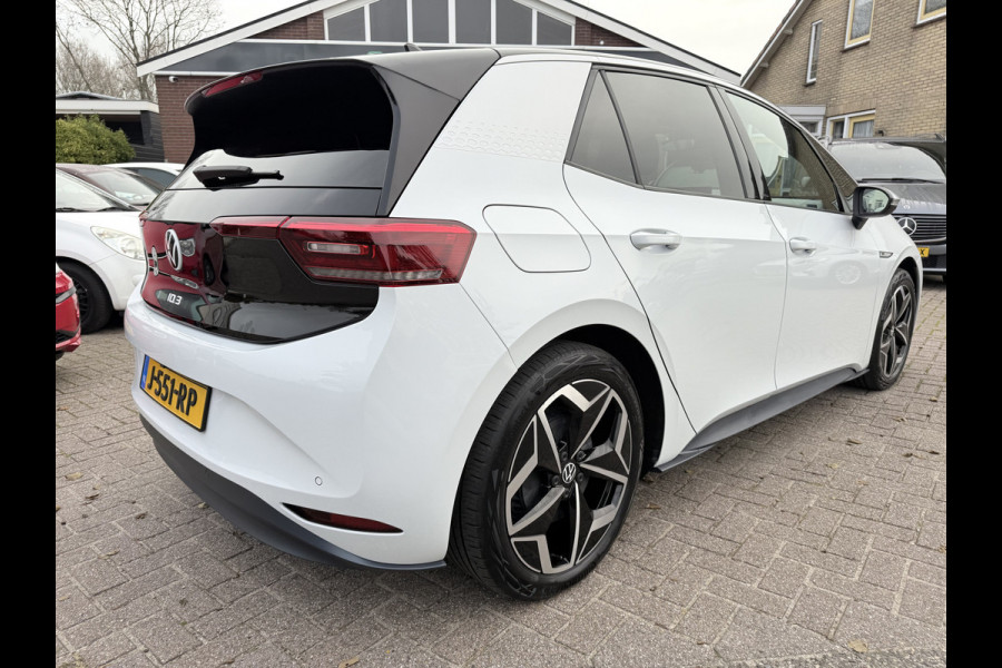 Volkswagen ID.3 First Plus 58 kWh SOH 91.6%,Camera, Trekhaak, 19''Lmv