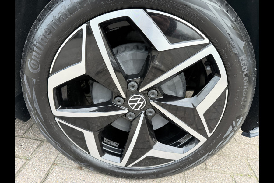 Volkswagen ID.3 First Plus 58 kWh SOH 91.6%,Camera, Trekhaak, 19''Lmv
