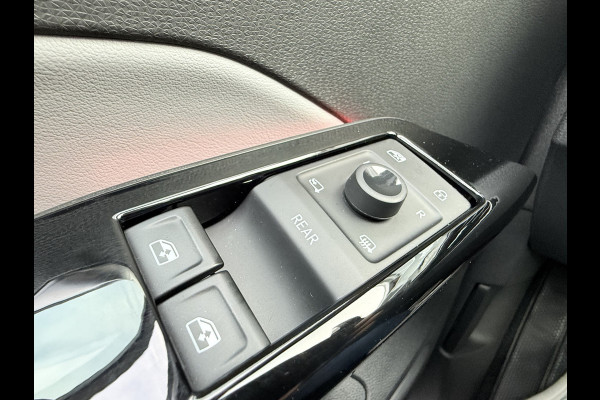 Volkswagen ID.3 First Plus 58 kWh SOH 91.6%,Camera, Trekhaak, 19''Lmv