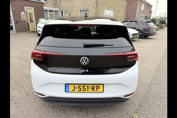 Volkswagen ID.3 First Plus 58 kWh SOH 91.6%,Camera, Trekhaak, 19''Lmv