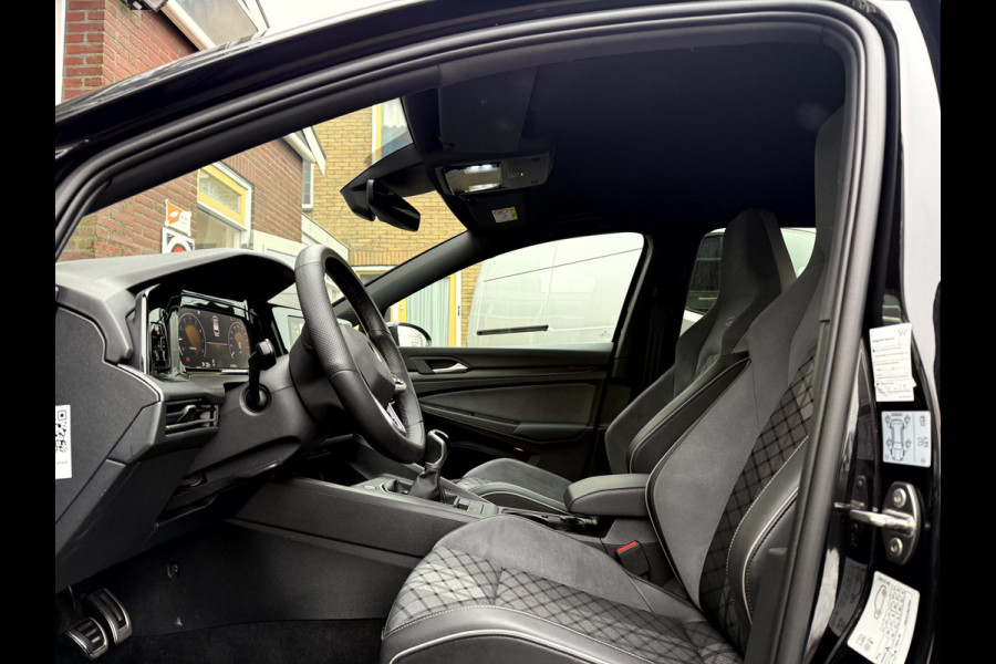 Volkswagen Golf Variant 1.5 TSI R-Line NL. Auto, Camera, Trekhaak, Virt. Display