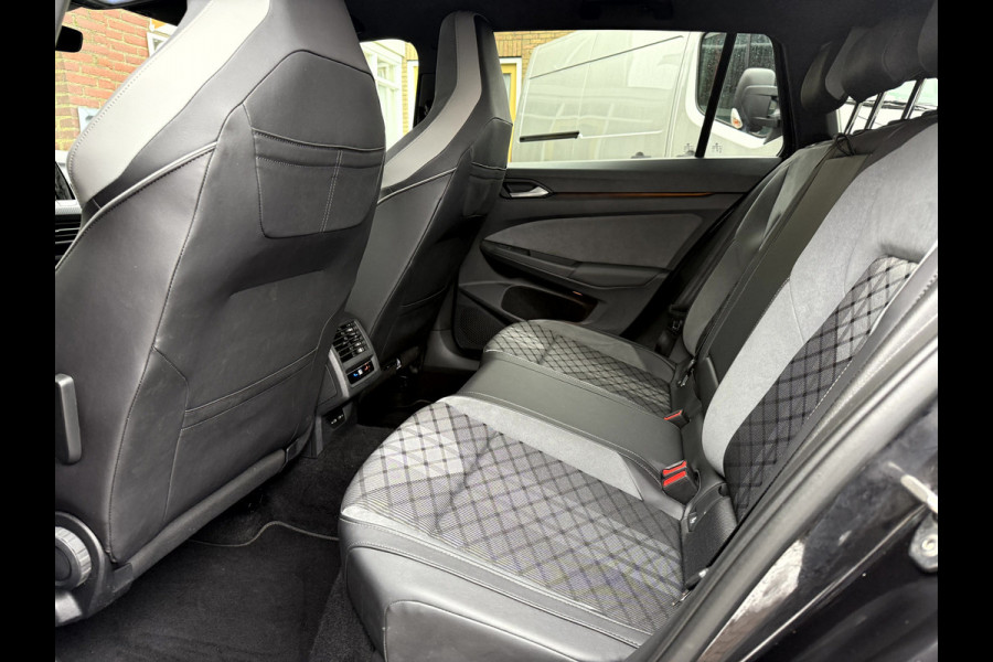 Volkswagen Golf Variant 1.5 TSI R-Line NL. Auto, Camera, Trekhaak, Virt. Display