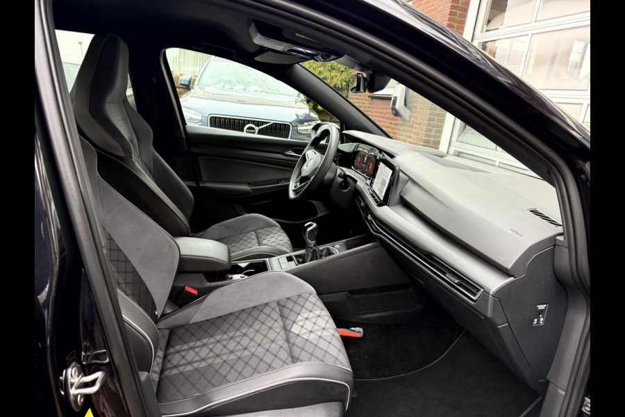 Volkswagen Golf Variant 1.5 TSI R-Line NL. Auto, Camera, Trekhaak, Virt. Display