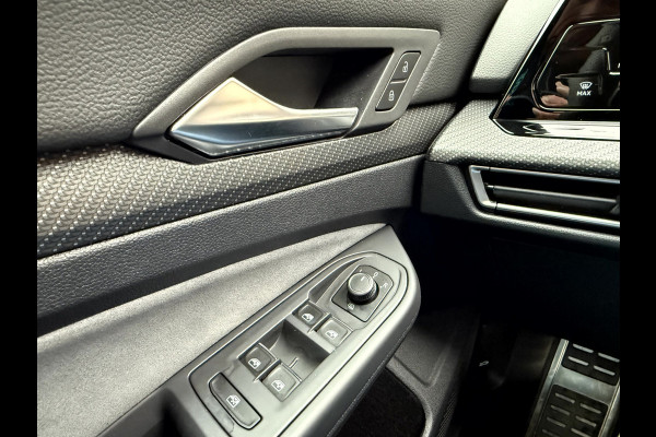 Volkswagen Golf Variant 1.5 TSI R-Line NL. Auto, Camera, Trekhaak, Virt. Display