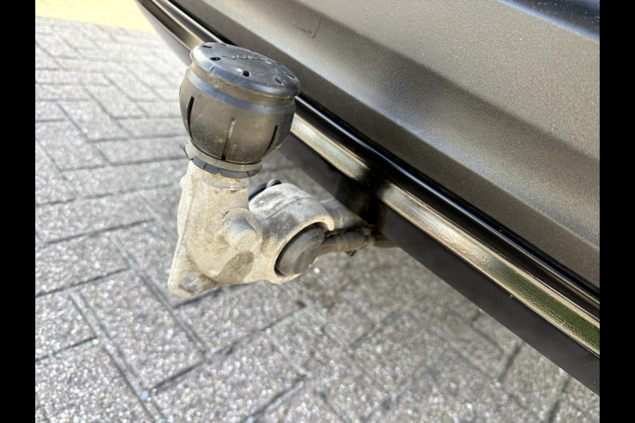 Volvo XC40 1.5 T3 Momentum Pro Panoramadak, Trekhaak, Camera