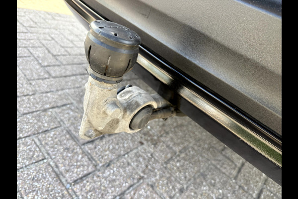 Volvo XC40 1.5 T3 Momentum Pro Panoramadak, Trekhaak, Camera