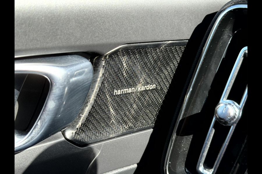 Volvo XC40 1.5 T3 Momentum Pro Panoramadak, Trekhaak, Camera