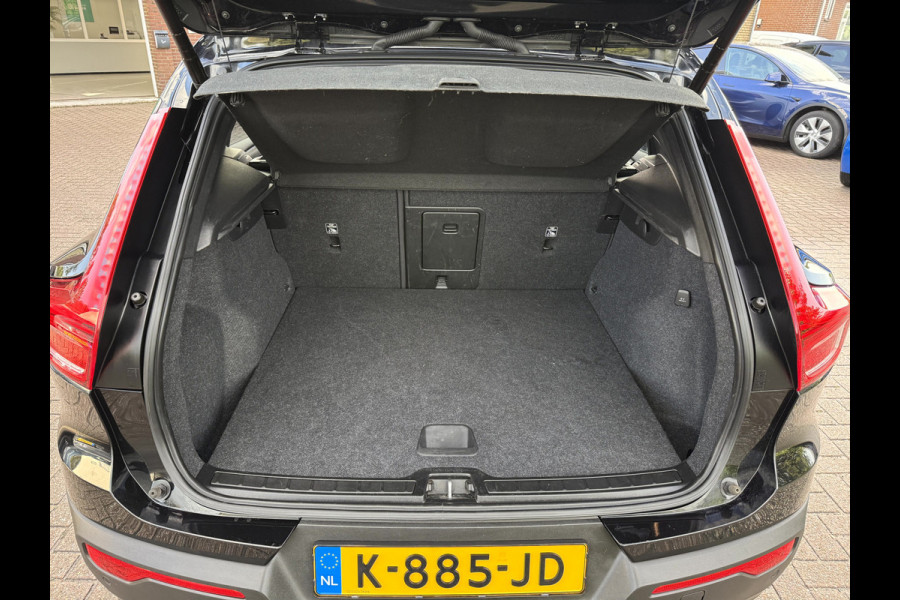 Volvo XC40 Recharge P8 AWD R-Design SOH 92.3%, Panoramadak, Camera, 19'Lmv