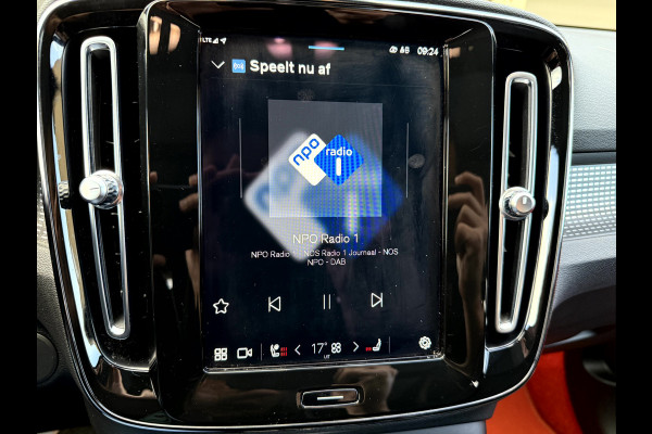 Volvo XC40 Recharge P8 AWD R-Design SOH 92.3%, Panoramadak, Camera, 19'Lmv