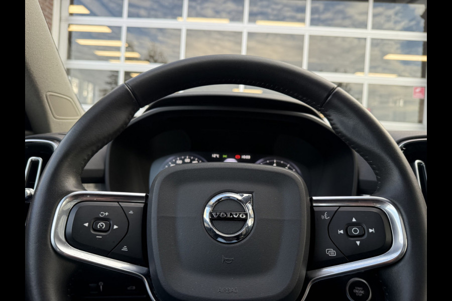 Volvo XC40 1.5 T3 Inscription Panoramadak, Leer, Camera
