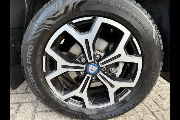 Dacia Duster 1.3 TCe 150pk Serie Limitee 15th Anniversary Trekhaak, 360 camera