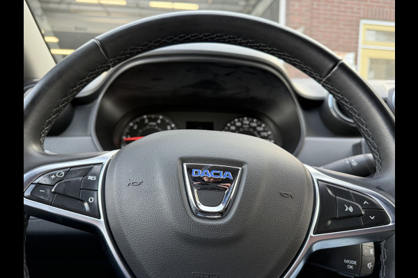 Dacia Duster 1.3 TCe 150pk Serie Limitee 15th Anniversary Trekhaak, 360 camera